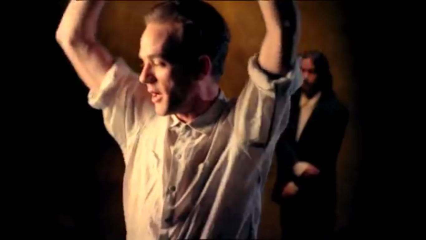 REM Losing My Religion (Official Music Video)